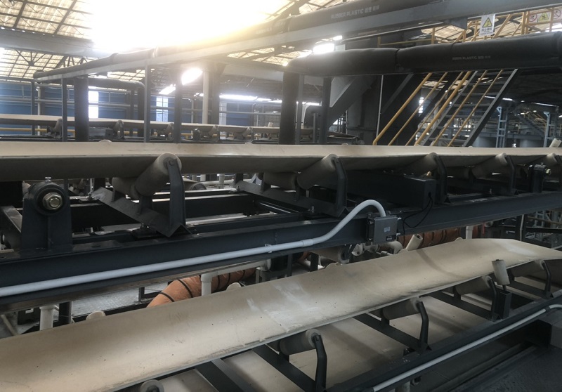 两台ICS-17A电子皮带秤在新材料公司安装调试完毕,安装规范,精准度高!